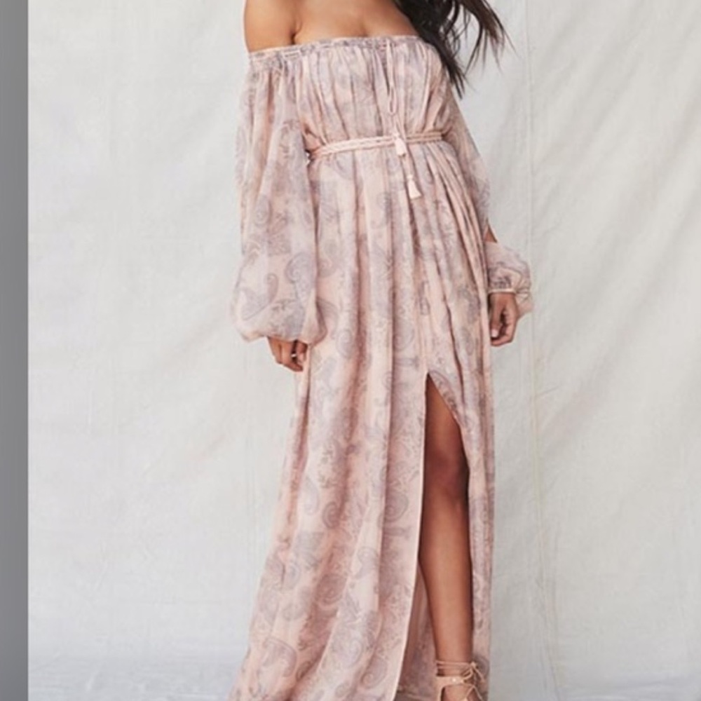 Jet Set Diaries X REVOLVE SUBLIME ILLUSION OFF-SHOULDER DRESS IN PAISLEY